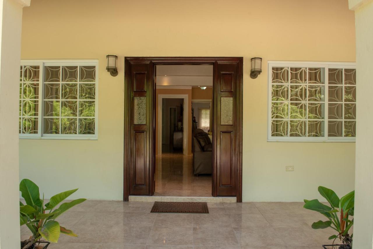 Tropical Escape Villa Ocho Rios Eksteriør bilde