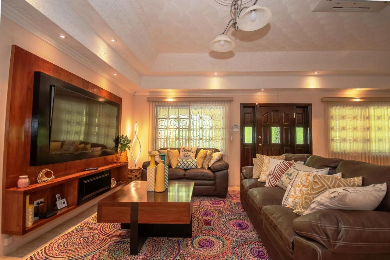 Tropical Escape Villa Ocho Rios Eksteriør bilde